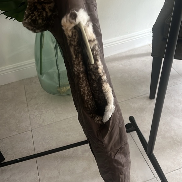 Beautiful Reversible Vest - Picture 3 of 12